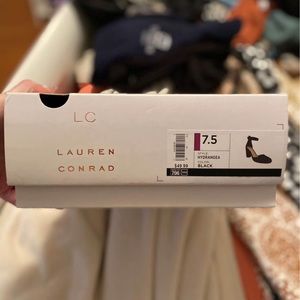 closed toe black heel